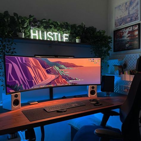 Home Studio Ideas, Modern Home Offices, Dream Desk, Computer Desk Setup, Modern Office Interiors, Home Studio Setup, Desktop Setup, Colour Contrast, Video Game Rooms