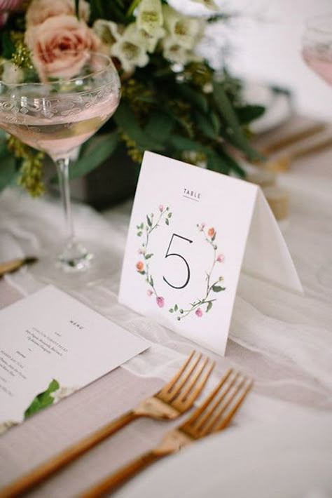 Wedding Table Number Ideas, Vintage Rose Wedding, Table Numbers Wedding Diy, Table Number Ideas, Floral Themed Wedding, Floral Table Numbers, Diy Table Numbers, Table Markers, Diy Wedding Table