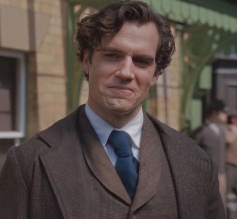 311 Likes, 5 Comments - Henry Cavill Brasil (@_henrycavillbr) on Instagram: “Bom dia 😍 #henrycavill” Mycroft Holmes, Enola Holmes, Netflix Streaming, British Actors, Henry Cavill, Historical Romance, Cute Actors, Netflix Series, Downton Abbey