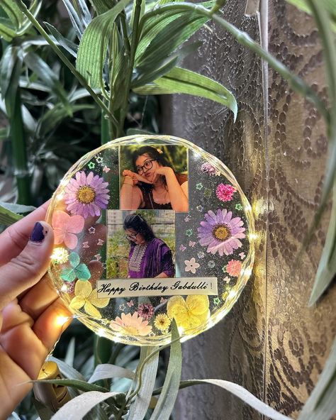 Tell us your story, we will Design ✨🌻 Customisation is available Dm for order @flair_creations ✨ #resin #resinart #resinart #resinphotoframe #resincraft ##resin #smallbusiness #handmadegifts #handmadewithlove #craft #resinwork #resinflowers Diy Resin Frame, Resin Photo Crafts, Clock Resin, Resin Photo, Photo Crafts, Resin Clock, Photo Clock, Resin Frame, Resin Jewelry Diy