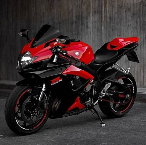 Ktm Supermoto, Suzuki Bikes, Red Bike, Custom Sport Bikes, Suzuki Gsx R, Futuristic Motorcycle, Bike Pic, Gsxr 600, Suzuki Motorcycle