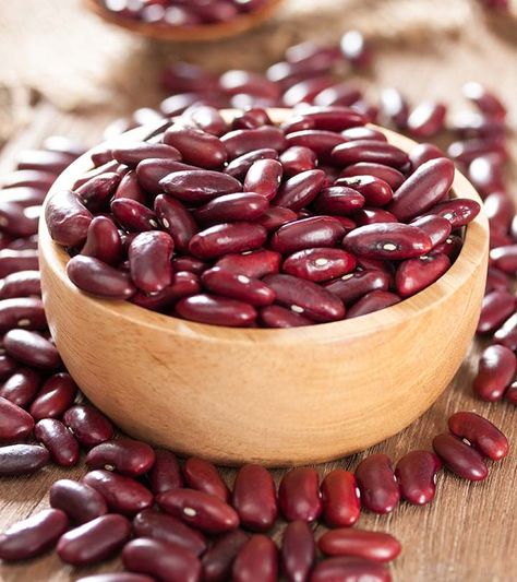 The beans are rich in protein. They are some of the richest sources of plant protein, a nutrient that helps build muscle mass. Fruit Nutrition Facts, Heart Food, Fatty Fish, Rich In Protein, Kidney Beans, Lower Cholesterol, Heart Healthy, Food Items, Superfoods