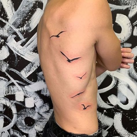 Bird Tattoo Men Arm, Tattoo Wrist Men, Tattoos For Guys Small, Rib Tattoos For Guys, Vogel Tattoo, Bird Tattoo Wrist, Simple Tattoos For Guys, Guys Tattoos, Small Forearm Tattoos