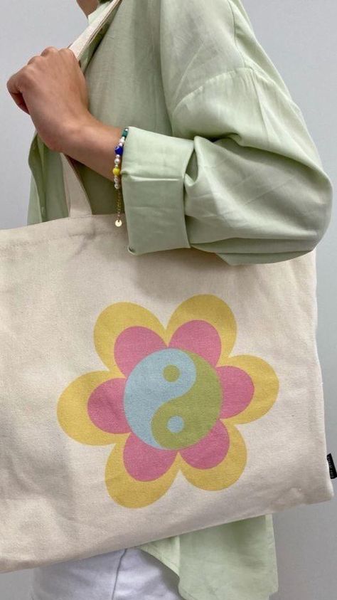 Handpainted Tote Bags, Totes Ideas, Painted Tote, Girls Tote, Diy Tote Bag, Bags Aesthetic, Eco Bag, Cute Tote Bags, Canvas Designs