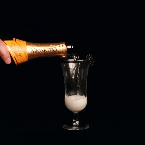 cheers champagne GIF Happy Birthday Champagne Images, Happy Long Weekend Image, Champagne Gif, Happy Birthday Champagne, Champagne Images, Cheers Champagne, Birthday Champagne, Shower Gif, Weekend Images