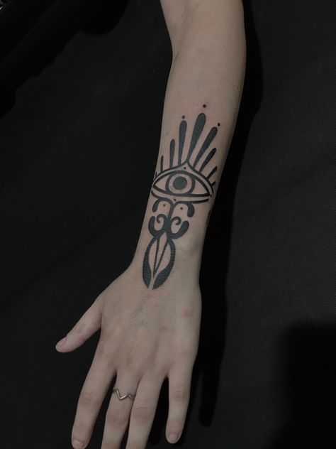 artist @poluink on ig Tattoo Eye, Ornamental Tattoo, Deathly Hallows Tattoo, Triangle Tattoo, Geometric Tattoo, Tattoos