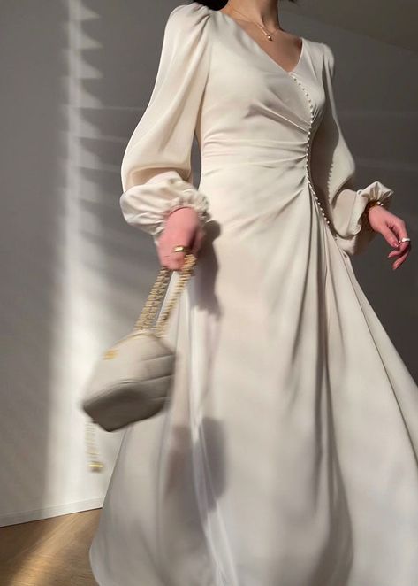 Elegant Silk Dresses, French Dress, Silk Dress Long, Ruched Midi Dress, Beige Dresses, Ootd Hijab, Asymmetrical Design, Modest Dresses, Elegant Dress