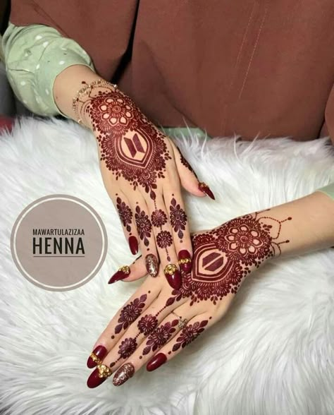 Bts Mehendi Designs For Hands, Bts Army Mehndi Designs, Nikah Mehndi Designs, Bts Mehandi Designs, Henna Wedding Maroon, Bts Mehendi Design, Henna Bts, Unique Bridal Henna, Bts Mehndi Designs