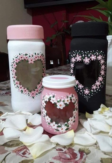 Recycle Bottles, Bottles Decoration Diy, Clay Toys, Toples Kaca, Glass Bottle Diy, Diy Glass Bottle Crafts, Astuces Diy, Jar Art, Diy Jar Crafts