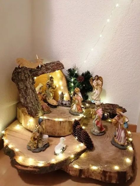 100+ Easy-to-Make Christmas Decorations for Your Home - HubPages Christmas Crib Decor Ideas, Diy Nativity Scene Indoor, Christmas Creche Ideas, Crib Diy Ideas, Navity Scene Display, Pigne Ideas, Crib Ideas Christmas, Crib Ideas Christmas Diy, Nativity Decorations Christmas