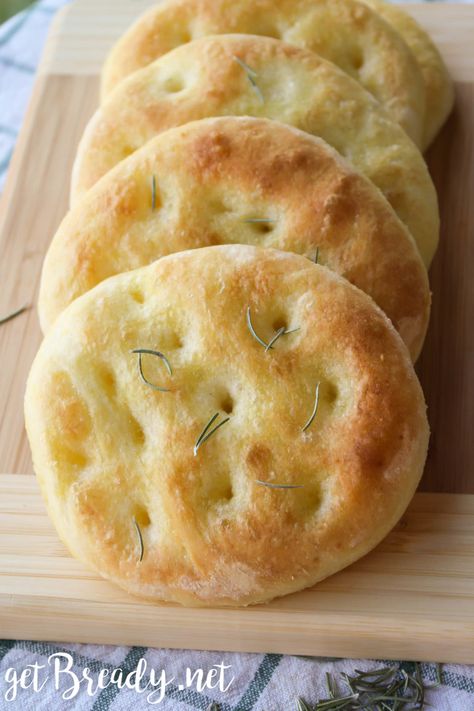 Small focaccia – getBready Foccacia Bread Mini, Mini Loaf Pan Focaccia, Individual Focaccia Bread, Small Foccacia Recipe, Foccacia Bread Recipes Small Batch, Mini Foccacia Bread Recipes, Small Batch Focaccia, Mini Focaccia Bread, Small Loaf Bread Recipes