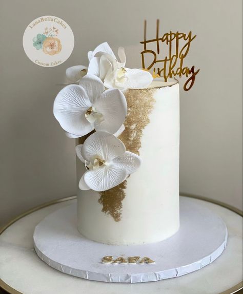 #cake #cakedecoration #simplecake #moderncake Orchid Wedding Cake, Graduation Party Cake, 40 Birthday, Wafer Paper Flowers, Modern Cakes, Orchid Wedding, Pretty Birthday Cakes, Wafer Paper, Cake Decor