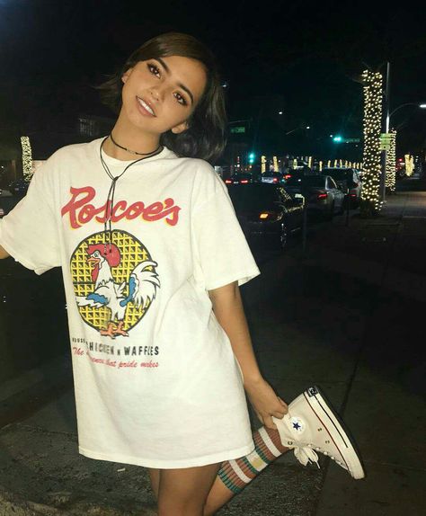 Isabel Moner, Isabela Merced, Isabela Moner, Latina Fashion, Cute Woman, Elegant Outfit, Fried Chicken, Celebrities Female, Classy Outfits