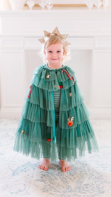 Diy Christmas Tree Dress, Tulle Christmas Tree Dress, Dress Up Like A Christmas Tree Kids, Christmas Costumes For Kids, Diy Christmas Tree Costume, Christmas Tree Fancy Dress, Tulle Dress Kids Christmas, Baby Christmas Costumes, Christmas Tree Outfit