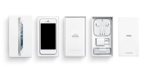 Apple / iPhone 5 / Packaging / 2012 #aesthetic Iphone Packaging, Apple Packaging, Phone Packaging, Sunday Inspiration, Apple Boxes, Apple Design, Apple Brand, Apple Iphone 5, Creative Packaging