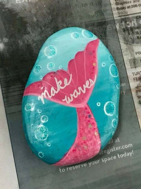 First Apartment Ideas, Art Vampire, Inspirational Rocks, Dengeki Daisy, Stone Art Painting, Posca Art, Painted Rocks Kids, Painted Rocks Craft, Painted Rocks Diy