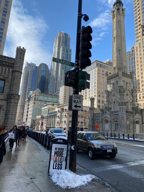 downtown chicago #chicago #street #downtown #city Streets Of Chicago, Chicago Downtown Aesthetic, Chicago Illinois Aesthetic, University Of Chicago Aesthetic, Downtown Chicago Aesthetic, Chiraq Chicago, City Aesthetic Chicago, Chicago City Aesthetic, Aesthetic Chicago