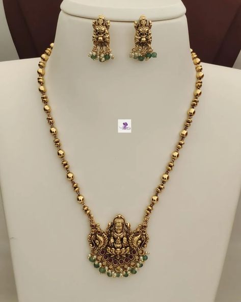 Simple Haram Designs Gold, Malabar Gold Jewellery Necklaces, Pendent Designs Gold, Chain Designs Gold, Wedding Necklace Designs, Gold Earrings Studs Simple, Ram Temple, Ruby Necklace Designs, Fashion Jewelry Necklaces Gold