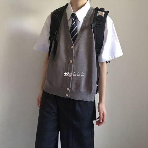 School Uniform Outfits Boys, Schoolboy Aesthetic, School Uniform Fashion, School Uniform Outfits, Uniform Fashion, Men Fashion Casual Outfits, Swaggy Outfits, Korean Outfits, Look Cool