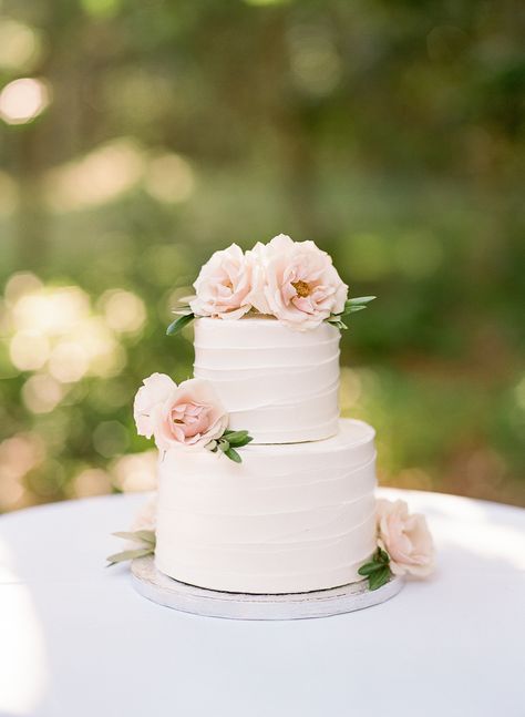 Wedding Cake Two Tier, Cake With Roses, 2 Tier Wedding Cakes, Blush Wedding Cakes, Small Wedding Cakes, Wedding Cake Roses, Pink Wedding Cake, Simple Wedding Cake, White Wedding Cake