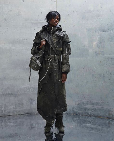 Post Apocalyptic Fashion Runway, Dystopian Men Aesthetic, Industrial Style Fashion, Industrial Aesthetic Fashion, Dieselpunk Outfit, Post Apocalyptic Outfit Male, Dystopian Fashion Male, Fantasy Streetwear, Solar Punk Fashion