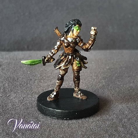 Figures Painting, Painting Inspo, Miniature Figures, Mini Paintings, Miniature Art, Miniature Painting, Gamer Girl, Figure Painting, Insta Art