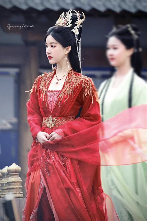 Ancient China Clothing, Chinese Clothing Traditional, Chinese Fancy Dress, Hanfu Girl, Ancient Dress, Chinese Traditional Costume, Chinese Traditional Dress, Queen Dresses, Queen Outfit