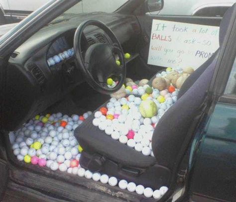 Unique Prom Proposal Ideas, Prom Answering Ideas Funny, Golf Promposal For Him, Unique Promposal Ideas, Golf Promposal, Prom Invites, Cute Promposals, School Dance Ideas, Prom Proposals