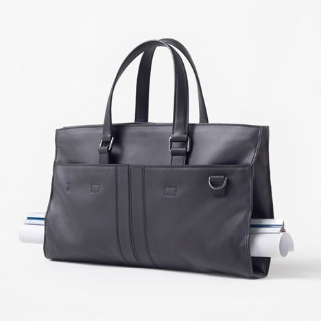 Prolific Japanese studio Nendo has designed a bag specifically for architects, which changes shape to accommodate different sizes of drawings. Architect Bag, Nendo Design, Gift For Architect, Tods Bag, Laser Cut Leather, Consumer Products, Cool Stuff, Italian Leather, Messenger Bag