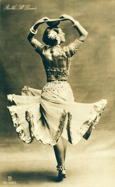 Ruth St. Denis in her solo dance "Radha", 1906.  modern dance pioneer, introducing eastern ideas into the art. co-founder of the American Denishawn School of Dance and the teacher of several notable performers. Ruth St Denis, Ballet Russe, St Denis, Vintage Dance, Jitterbug, Dance Like No One Is Watching, Vintage India, Dance Movement, Shall We Dance