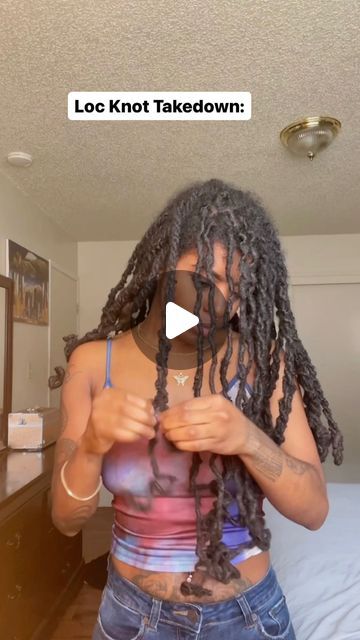 six | locs & 5D talks on Instagram: "loc knot takedown ✨⬇️✨ loc combs are now available at @neternaturals :D 👏🏾 all products used are @neternaturals 🌿 stream 𝒈𝒓𝒂𝒕𝒊𝒕𝒖𝒅𝒆 by me @nubeing666 🤎 #locs #locstyles #braidout #twistout #locstylesforwomen #womenlocstyles #loccommunity #starterlocs #longlocs #locsnation #locsjourney #loclivin #locjourney #locnation #locdhaircommunity #loclife #locslife #dreadlocs #dreadlocks" Long Freeform Locs, Twist Out On Locs, Loc Twist Out, Braid Out On Locs, Loc Braidout, Combining Locs, Loc Braid Out, Claw Clip Locs, Loc Two Strand Twist Styles