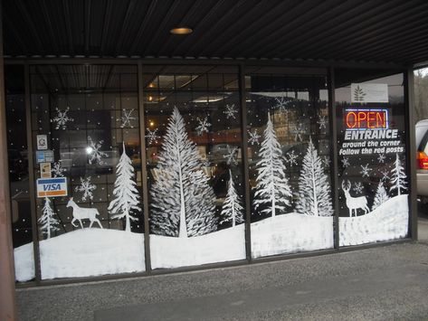 Out side tree scene by Window-Painting.deviantart.com on @deviantART Winter Window Display, Bright Christmas Decorations, Christmas Window Painting, Window Mural, Decoration Vitrine, Christmas Windows, Christmas Window Display, Winter Window, Christmas Window Decorations