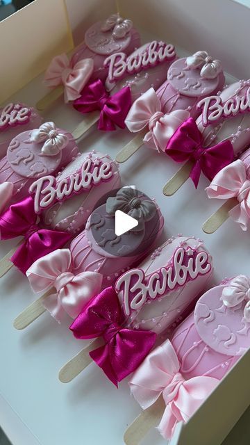 𝐋𝐮𝐱𝐮𝐫𝐲 𝐛𝐚𝐤𝐞𝐫 on Instagram: "Barbie themed cakesicles✨🩷 . . . #cakesicles #cakesiclesofinstagram #barbietreats #barbie" Barbie Dessert Ideas, Barbie Treats Party Ideas, Barbie Cupcakes Ideas, Barbie Treats, Barbie Cupcakes, Barbie Bday, On Instagram, Instagram