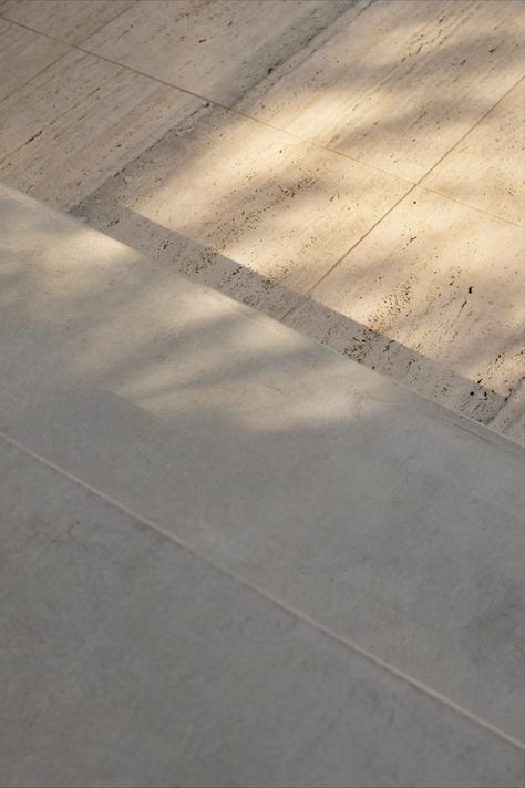 Concrete treads and Silver travertine pavers - a perfect combo Minimal Exterior, Floor Detail, Travertine Flooring, Silver Travertine, Travertine Tiles, Travertine Pavers, Stone Building, Arabescato Marble, Stone Interior