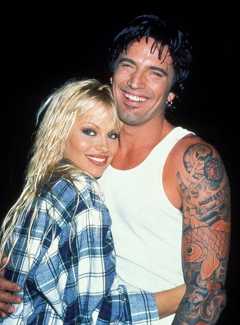 Pamela Andersen, Pam Anderson, Pam And Tommy, Estilo Rock, Tommy Lee, Lily James, Mötley Crüe, Motley Crue, Baywatch