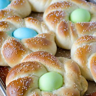 Italian Easter Bread Italian Easter Bread, Easter Bread Recipe, Italian Easter, Soup Appetizers, Spring Things, Braided Bread, Easter Bread, Slow Cooker Desserts, Easter Baking