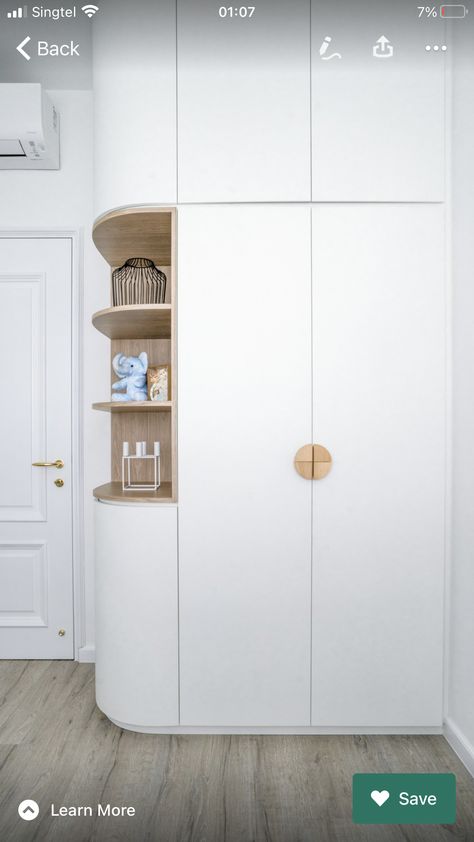 Round Wardrobe Design, Small Corner Wardrobe, Curved Wardrobe, Rounded Shelves, Deur Ensuite, Round Shelves, Wardrobe With Shelves, Rounded Wardrobe, Round Shelf