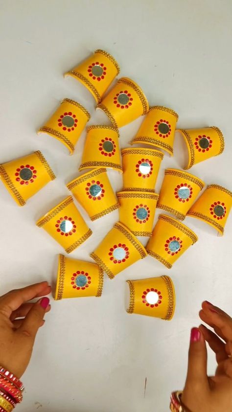 Instagram Rangoli On Wall, Diy Diwali Craft, Wall Hanging Diy Paper For Diwali, Wall Hanging Crafts For Diwali, Diy Crafts For Diwali, Diwali Wall Hanging Ideas, Diy Diwali Decorations How To Make, Diwali Wall Hangings Diy, Crafts For Diwali