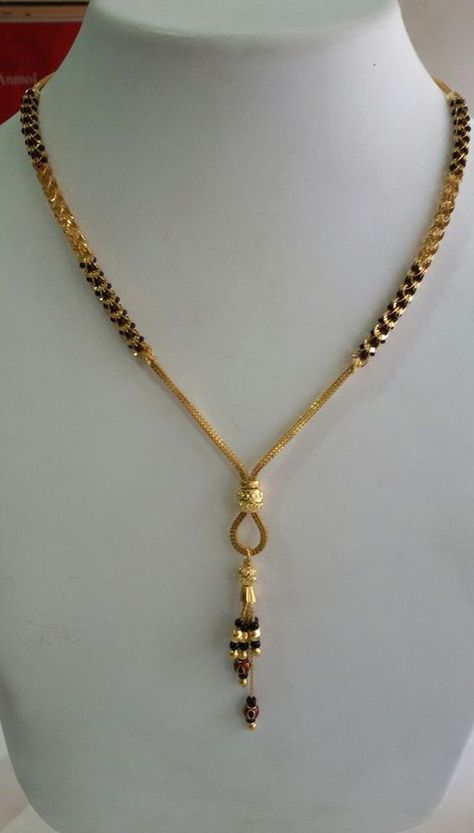 Black Beads Necklace Indian Gold, Black Beeds Chain Indian Gold Short, New Mangalsutra Designs Gold, Short Nallapusalu Designs Gold, Gold Black Beads Mangalsutra, Fancy Mangalsutra Designs Gold, Mini Mangalsutra Designs Gold, Nallapusalu Designs Gold Short, Mini Mangalsutra