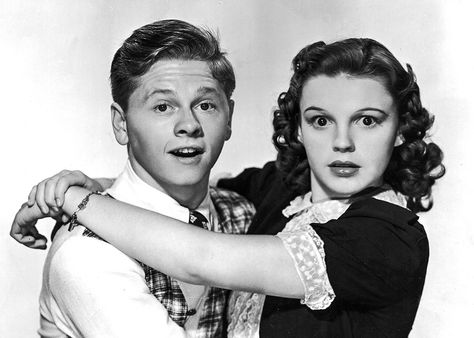 You Must Remember This, the podcast that tells the secret and forgotten history of 20th-century Hollywood, has joined Panoply. And when each episode airs, Classic Films, Mickey Rooney, Couple Moments, Turner Classic Movies, Judy Garland, Actrices Hollywood, Movie Couples, Hollywood Legends, Vintage Hollywood