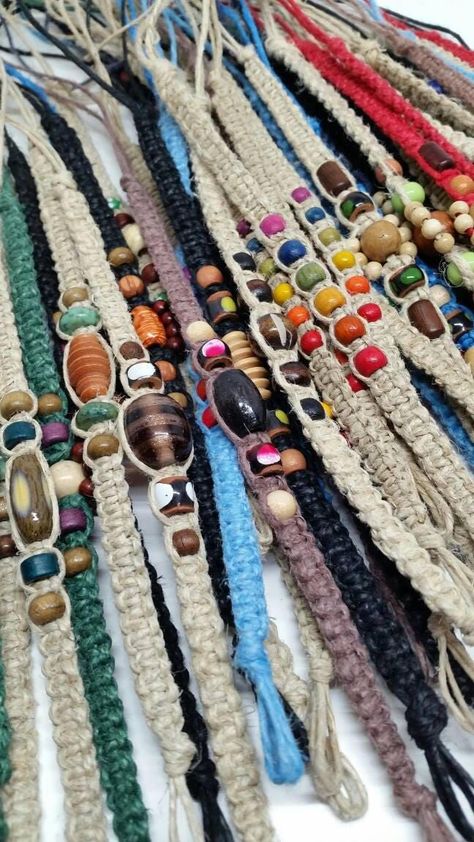 BEADED JEWELRY NECKLACES #BeadedBracelets 2 Colour Friendship Bracelet, Granola Bracelets, Hippie Bracelets Diy, Hemp Cord Bracelets Diy, Homade Jewelry, Hemp Cord Bracelets, Twine Bracelets, Macrame Bracelets With Beads, Twine Jewelry