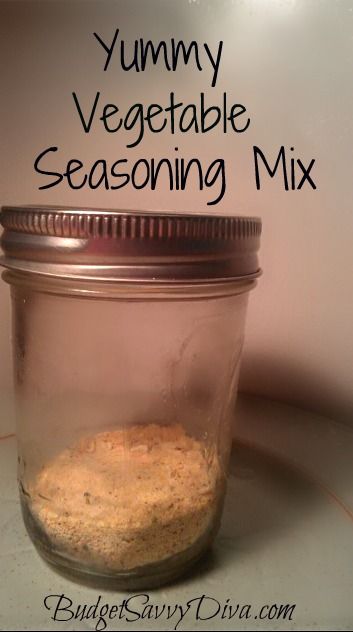 Vegetable Seasoning  Ingredients 1 Tablespoon of Onion powder 1 Tablespoon of Garlic powder 1 Teaspoon of Garlic Salt 1/2 teaspoon of pepper 1 Tablespoon of Dried Minced Onion Instructions Mix all ingredients together and enjoy. A little of this seasoning goes a long way. Tastes absolutely amazing with green beans. Homemade Dry Mixes, Coconut Dessert, Homemade Spice Mix, Spice Mix Recipes, Seasoning And Spice, Diy Spices, Tandoori Masala, Seasoning Recipe, Brownie Desserts