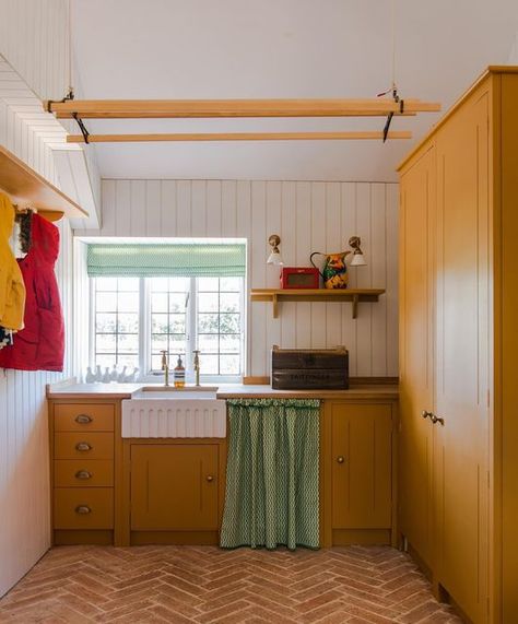 Sarah Southwell Design on Instagram: "Finally a finished sunny ☀️ yellow utility room ❤️The most uplifting and fun room to do the 🧺 in 💚Thanks so much for the photo of it looking so lovely and tidy! 📷: @just_belle @britishstandardcupboards #utilityroom#sarahsouthwelldesign#britishstandardkitchen#terracottatiles#devol#howebournestreet#myrenostory#bootility#ihavethisthingwithtiles#interiordesign#interiordesigner#interiorinspo#myperiodhomestyle#manorhoouse#stylishandpracticalhome#pookylights#u Small Bathroom Paint, Painted Cupboards, Colorful Interior Design, Butler Sink, Pooky Lighting, Stools For Kitchen Island, Boot Room, Interior Design Business, Utility Rooms