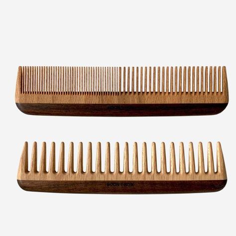 Legno is the Italian word for wood. The anti-static combs in this collection are made of red alder wood which is strong but very light weight. Made entirely from renewable plants.Hand Crafted in Italy.Final Sale Only. Combs are not return/exchangeable. Legno Fine Tooth Combo Wide Tooth The beautifully crafted Legno comb combines finer teeth on one end for smoothing and thicker teeth on the other end for detangling. Ideal for use on wet hair, on dry hair it reduces static. Ideal for fine textured