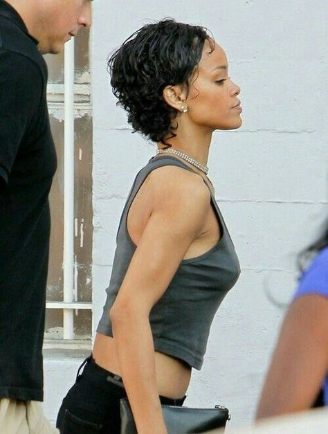 Rihanna Short Hair, Short Curly Haircuts, Short Natural Hair Styles, Cut My Hair, Short Hair Styles Pixie, Curly Hair Cuts, Short Curly Hair, Aesthetic Hair, Pretty Hairstyles