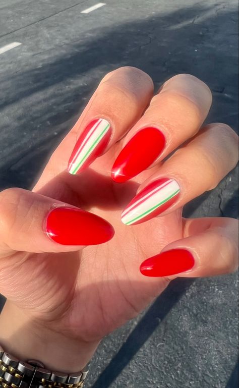 Ferrari Nail Design, Ferrari Nails F1, Ferrari Inspired Nails, Red Ferrari Nails, Ferrari Nail Art, F1 Nails Designs Ferrari, F1 Nails Designs, F1 Inspired Nails, Formula One Nails