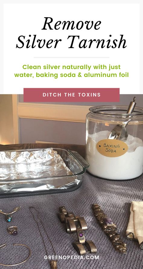 Remove Silver Tarnish Naturally | Skip the toxic silver polish! It's so easy to remove silver tarnish with just baking soda, hot water, and aluminum foil. And it's pretty fun, too.| @greenopedia #naturalsilverpolish #nontoxicsilverpolish #nontoxicsilvercleaner via @greenopedia Silver Polish Diy, Silver Cleaner Diy, Removing Tarnish From Silver, Cleaning Tarnished Silver, Diy Shampoo Recipe, Polish Recipe, Homemade Jewelry Cleaner, Cleaning Silver, Baking Soda For Hair