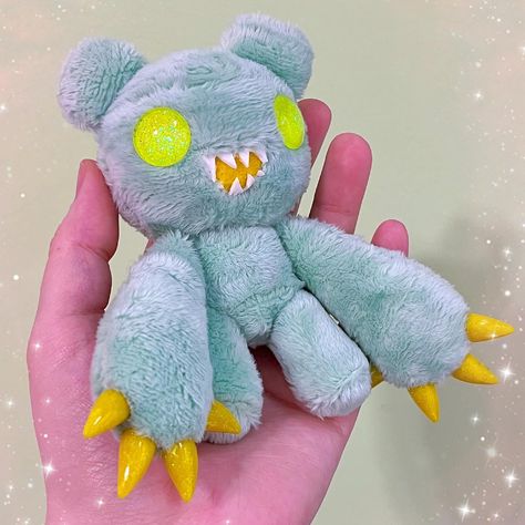 One mini bear left! $25 plus ship, DM if interested 💚 Mini Plush Pattern, Simple Doll Pattern, Cute Small Plushies Diy, How To Make A Stuffed Animal, Plush Pattern Free, Crochet Toy, Plushie Keychain Decira, Cute Monster Plushies, Homemade Stuffed Animals