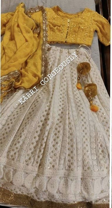 Indian Outfits Lehenga, Lehnga Dress, Pakistani Dresses Casual, Salwar Kamiz, Traditional Indian Outfits, Indian Bridal Dress, Indian Gowns Dresses, Kids Designer Dresses, Lace Vintage