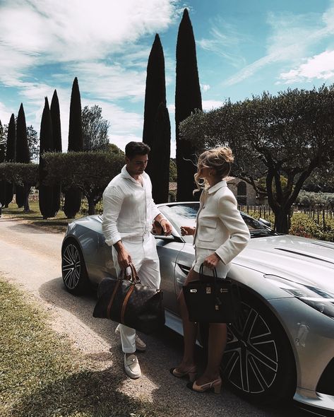 Couple Goal Luxurious, Rich Couple Goals Classy, Rich Couples Luxury, Cap Doi, Rich Couple, Classy Lifestyle, Luxury Lifestyle Couple, Classy Clothing, Money Lifestyle